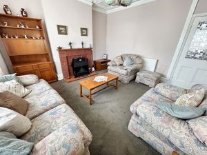 Lounge- click for photo gallery